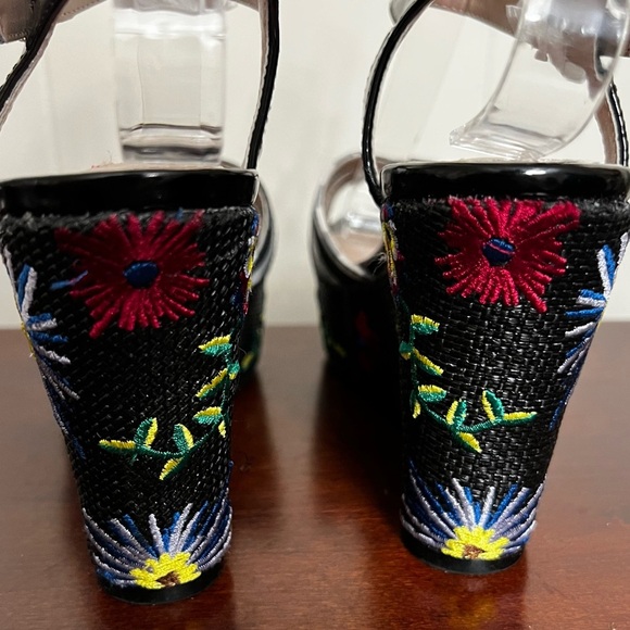 Betsey Johnson - TRACI - plaid gingham picnic embroidered wedge heels 6 NWOT - Picture 5 of 8